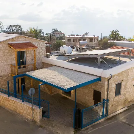 At The Olive Manor Nyaraló Periszteróna