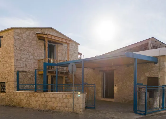 Semesterbostad At The Olive Manor Peristerona (Paphos)