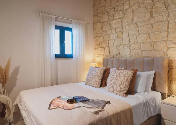 At The Olive Manor Semesterbostad